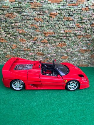 Ferrari F50 (1995) – Escala 1:18 – Bburago