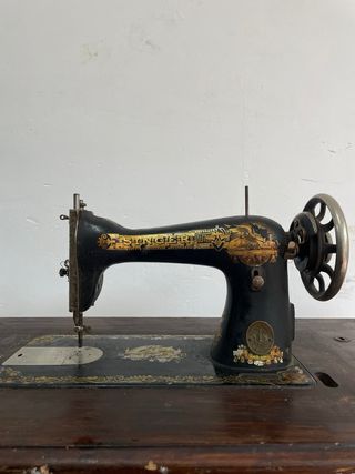 Máquina de coser Singer antigua