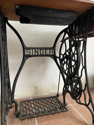Máquina de coser Singer antigua