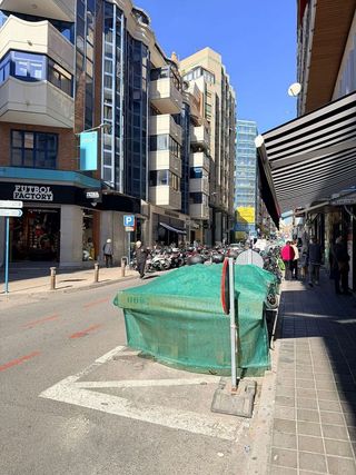 Garaje en venta en Ensanche - Diputación en Alicante