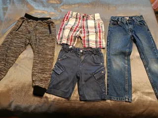 Pantalones vaqueros niño talla 4-5 años
