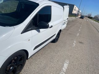 Ford Transit Courier kombie 2017