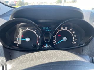 Ford Transit Courier kombie 2017