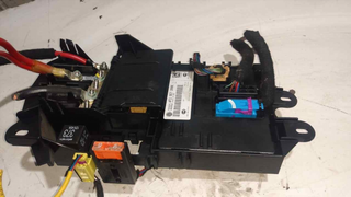 CAJA RELES / FUSIBLES AUDI A6 BERLINA (4F2) 2.0 T