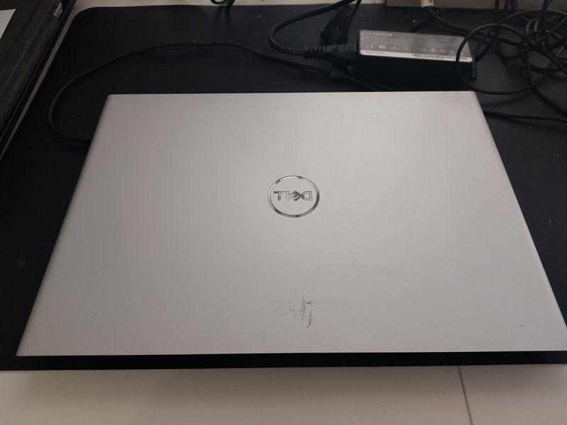 Portátil Dell Vostro 5471 i5-8250U 8GB RAM 256SSD afbeelding 2