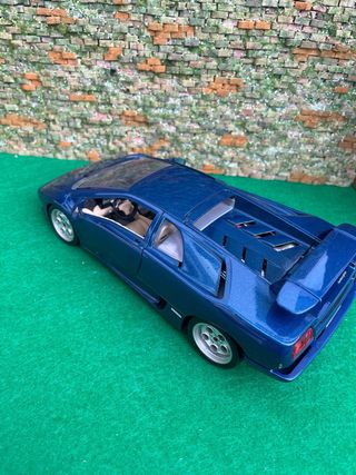 Lamborghini Diablo (1990) – Bburago – Escala 1:18