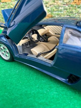 Lamborghini Diablo (1990) – Bburago – Escala 1:18