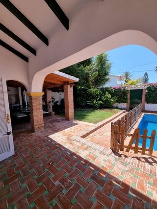 Chalet en alquiler en Lomas de Marbella Club - Puente Romano en Marbella
