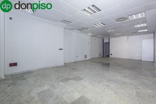 Local comercial en venta en Iznalloz