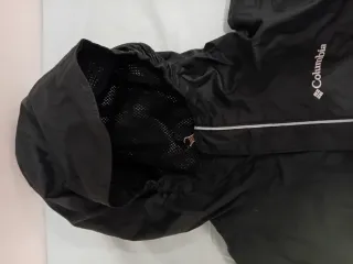 Chaqueta impermeable Columbia negra nueva