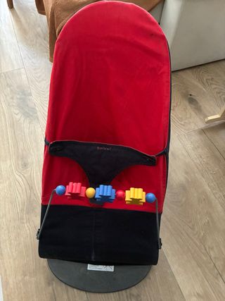 Hamaca Bebé Babybjorn Roja y Negra