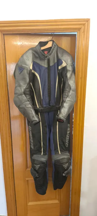 Mono Dainese 2 piezas talla (deslizaderas)