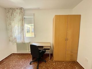 Piso en alquiler en Pajaritos - Plaza de Toros en Granada