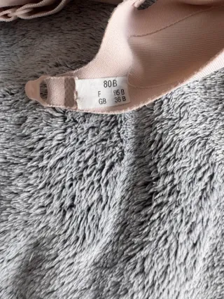 Reggiseno beige vintage taglia 80B
