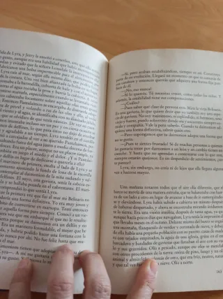 La Brujula Dorada (Luces del Norte)