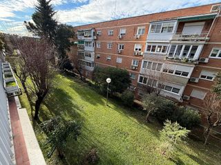 Piso en alquiler en Mirasierra en Madrid