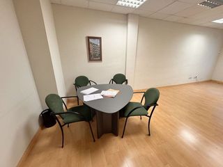 Oficina en alquiler en Zona Teatro Campoamor en Oviedo