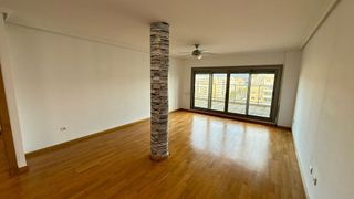 Dúplex en alquiler en Parque Mediterráneo - Santa Paula en Málaga