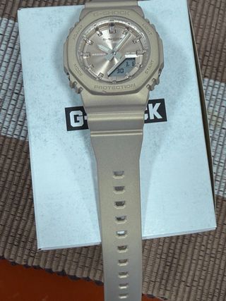 G-Shock GMA-P2100ST-9A Beige/Oro