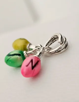 PANDORA Charm RUN STRANGER THINGS Brilla en Oscuri