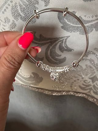 Pulsera ajustable con charm bola