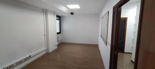 Oficina en alquiler en El Tardón - El Carmen en Sevilla