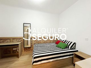 Piso en alquiler en Berruguete en Madrid