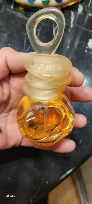 2 Miniaturas Perfume Avon Doradas