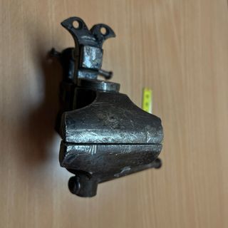 Tornillo de banco antiguo