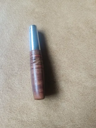 Navaja de madera y metal