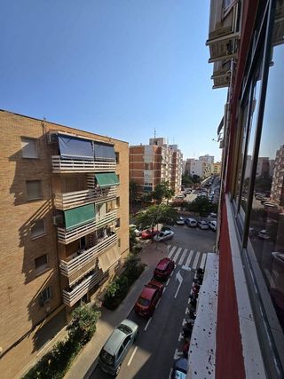 Piso en venta en Pla de Bon Repós en Alicante
