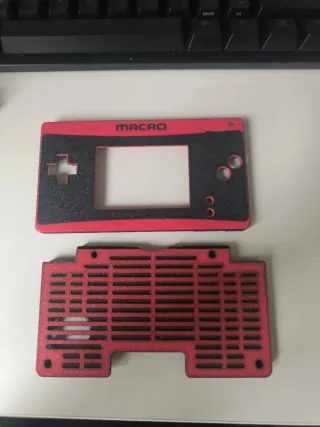 Cover Game Boy Macro Rossa e Nera