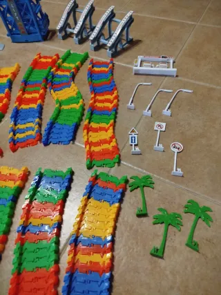 Pista de coches con accesorios