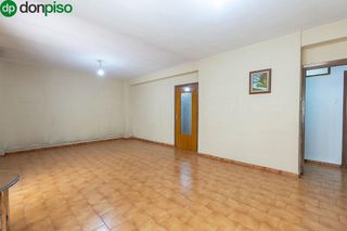 Piso en venta en Camino de Ronda - Rosaleda en Granada