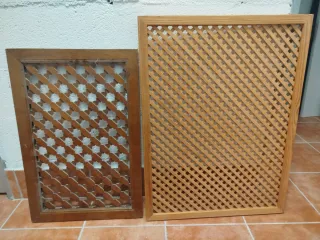 Celosía de madera con diseño