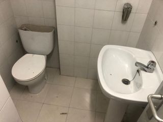 Local comercial en alquiler en Centre en Tortosa