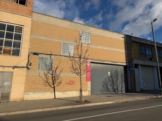 Nave industrial en venta en Segle XX en Terrassa