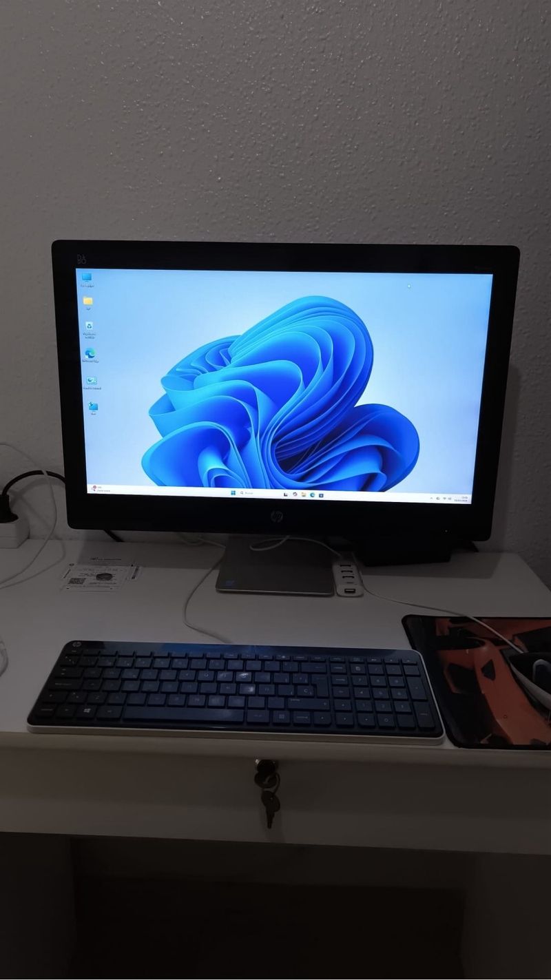 HP Todo en Uno Negro