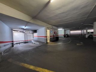 Garaje en venta en La Torrassa en Hospitalet de Llobregat, L´