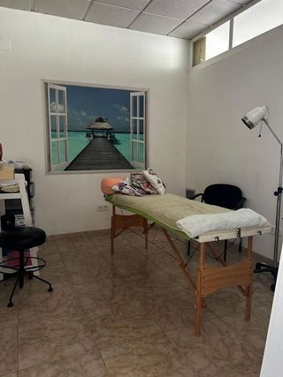 Local comercial en venta en Els Pavos en Blanes