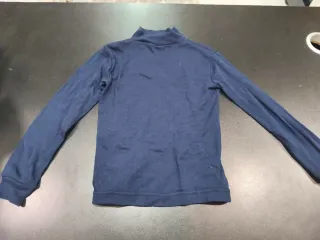 Camiseta cuello alto niña azul marino