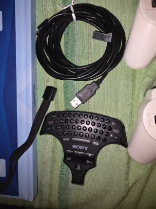 Console PlayStation 3 con accessori