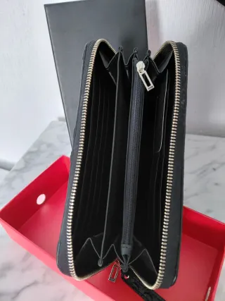 Cartera Guess Negra con Asa