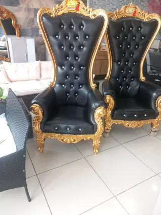 Poltrona di lusso nero e oro