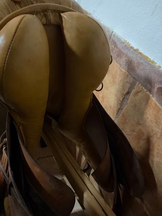 Montura inglesa casi nueva