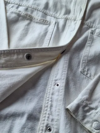 Sobrecamisa blanca Stradivarius oversize denim