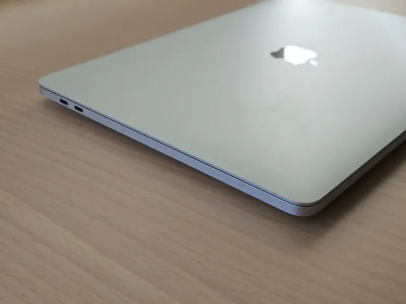 MacBook Pro M1  16gb 512gb afbeelding 6