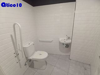 Local comercial en venta en Vallobín - La Florida en Oviedo