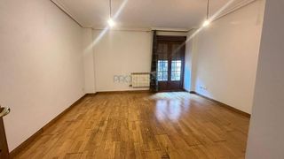 Piso en venta en Casco Antiguo en León