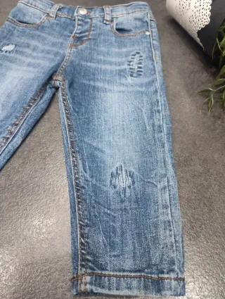 Jeans strappati bimbo 9/12 mesi